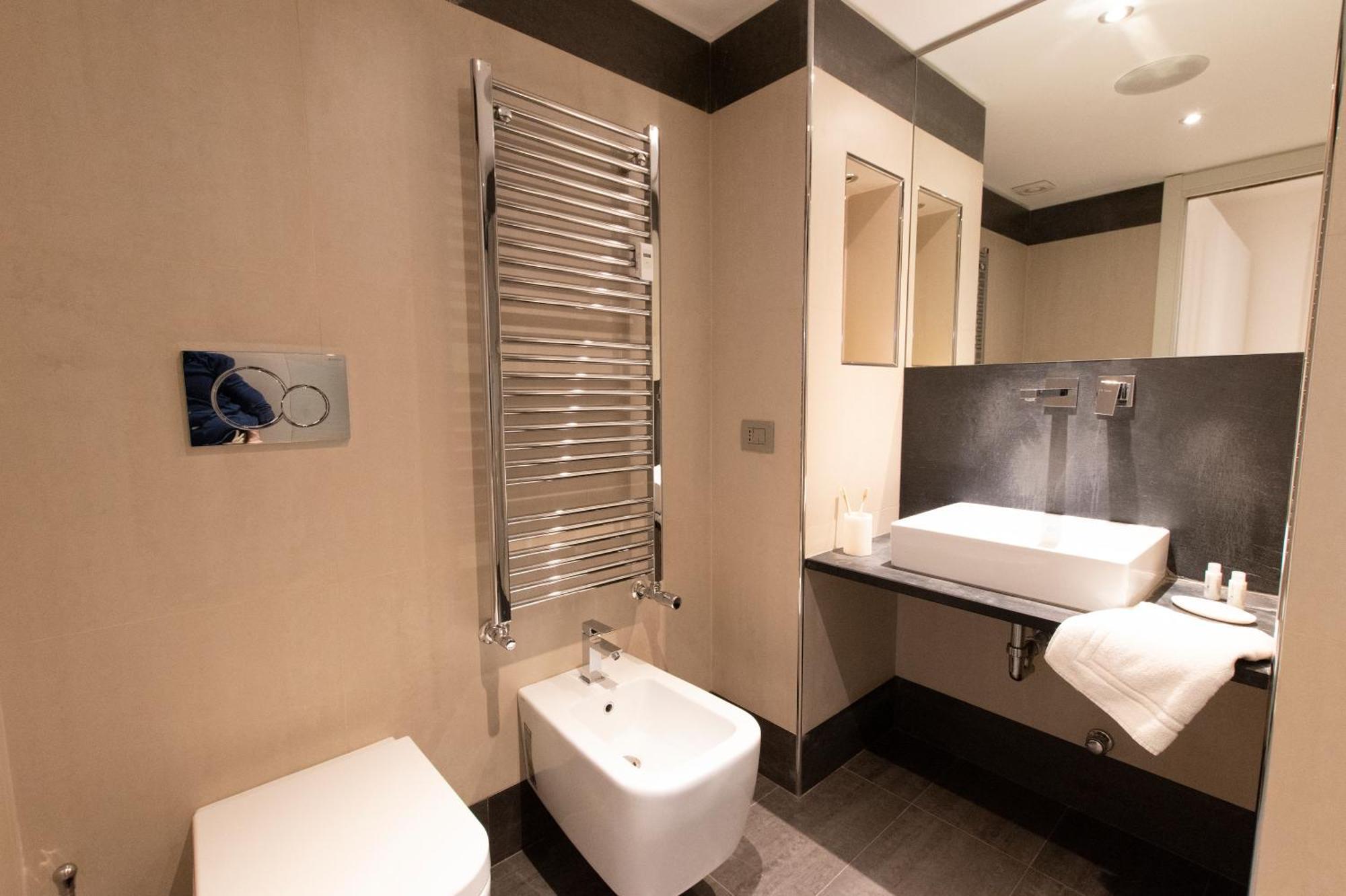 Luxury Apartment - Bramante 7 Milano Dış mekan fotoğraf